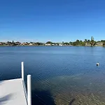 Best Location Iconic 4Bd Waterfront Luxury Mia