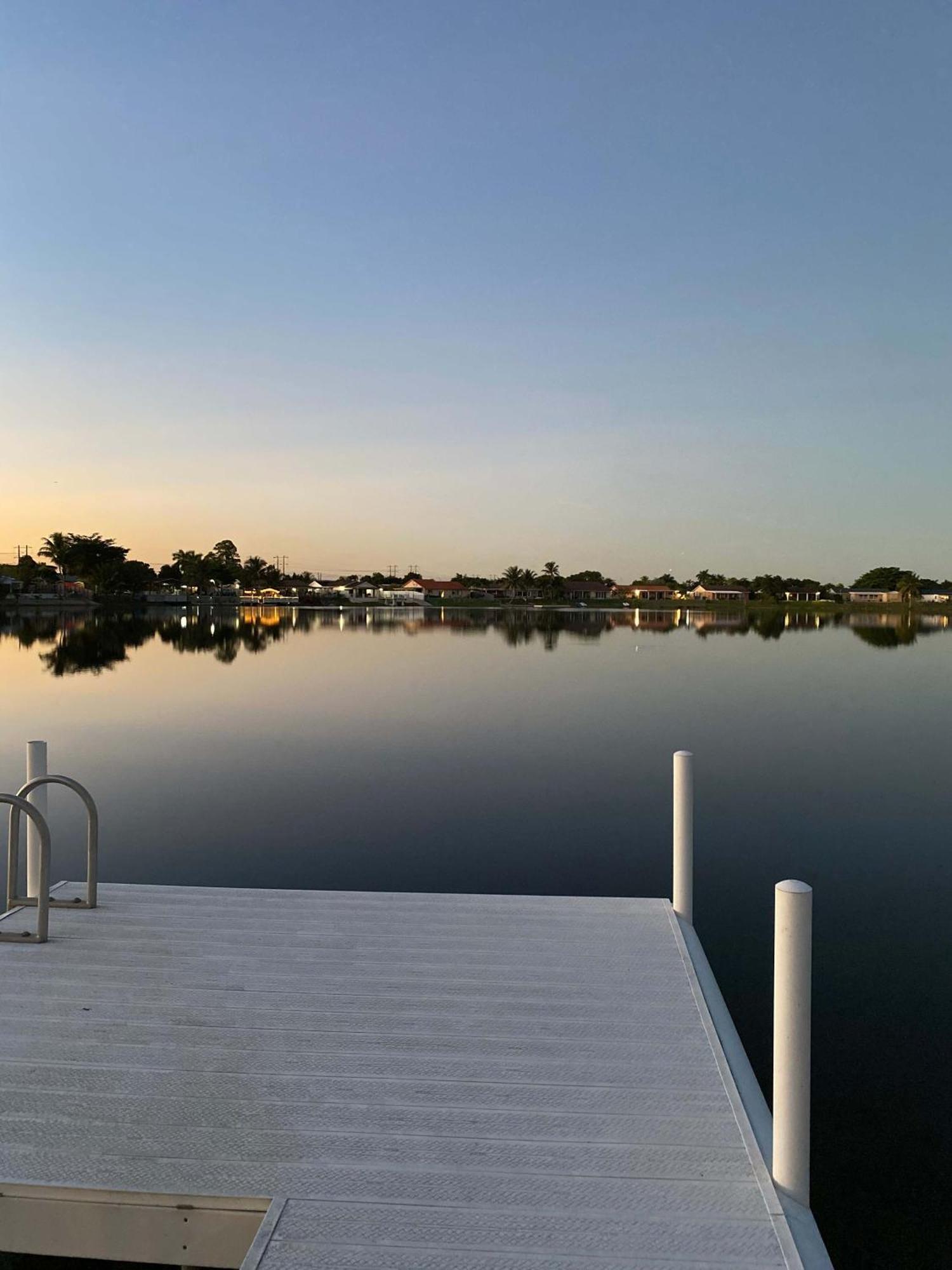 Holiday home Best Location Iconic 4bd Waterfront Luxury Mia