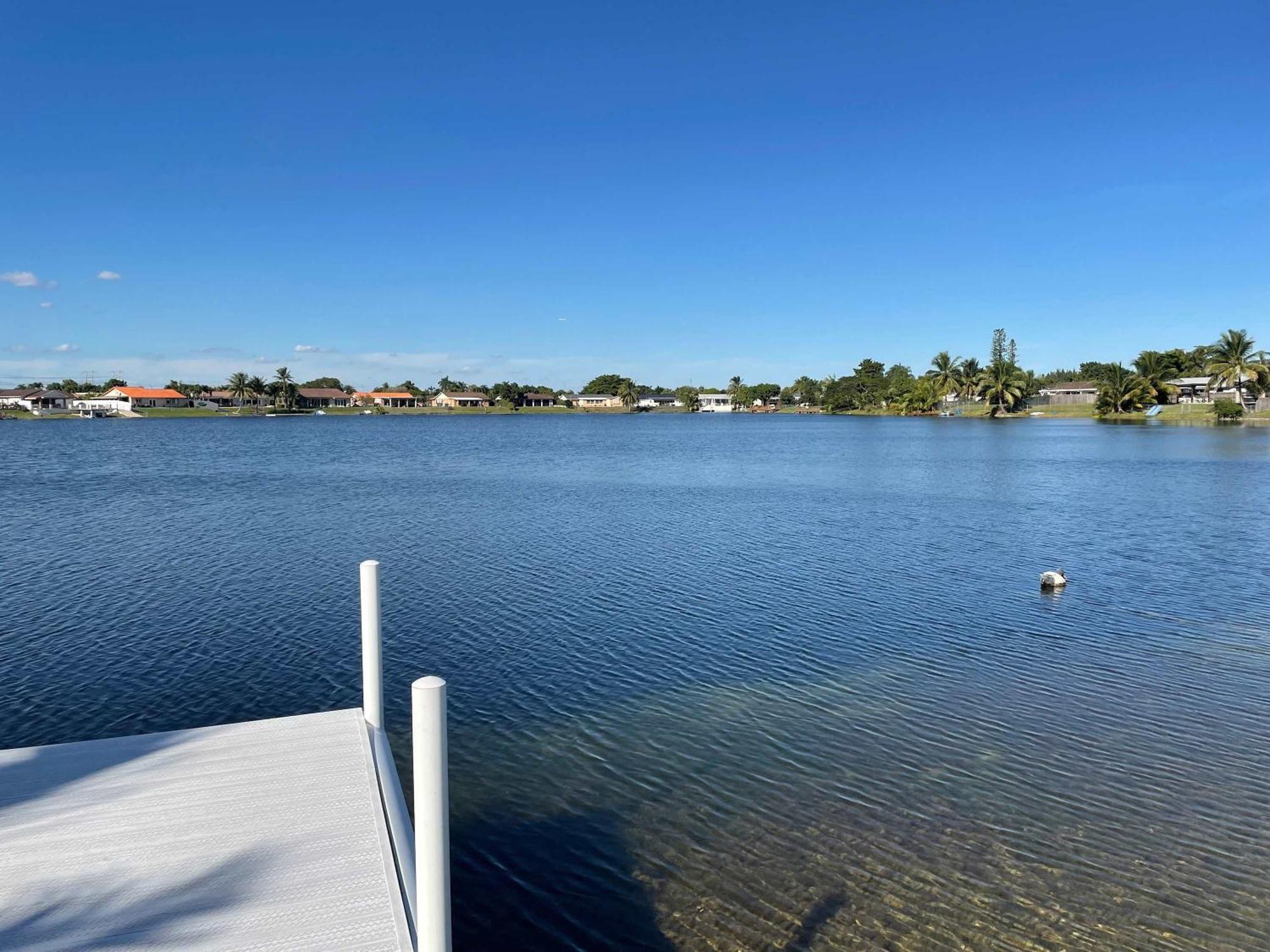 Best Location Iconic 4bd Waterfront Luxury Mia Ferienhaus *