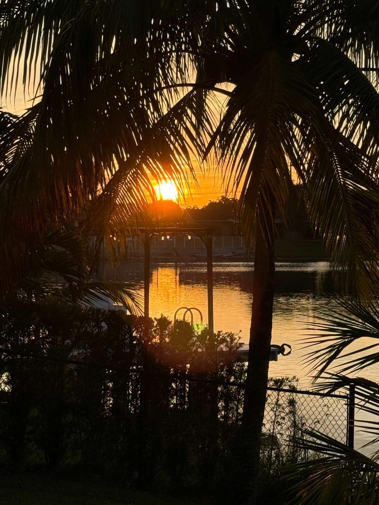 Holiday home Best Location Iconic 4bd Waterfront Luxury Mia