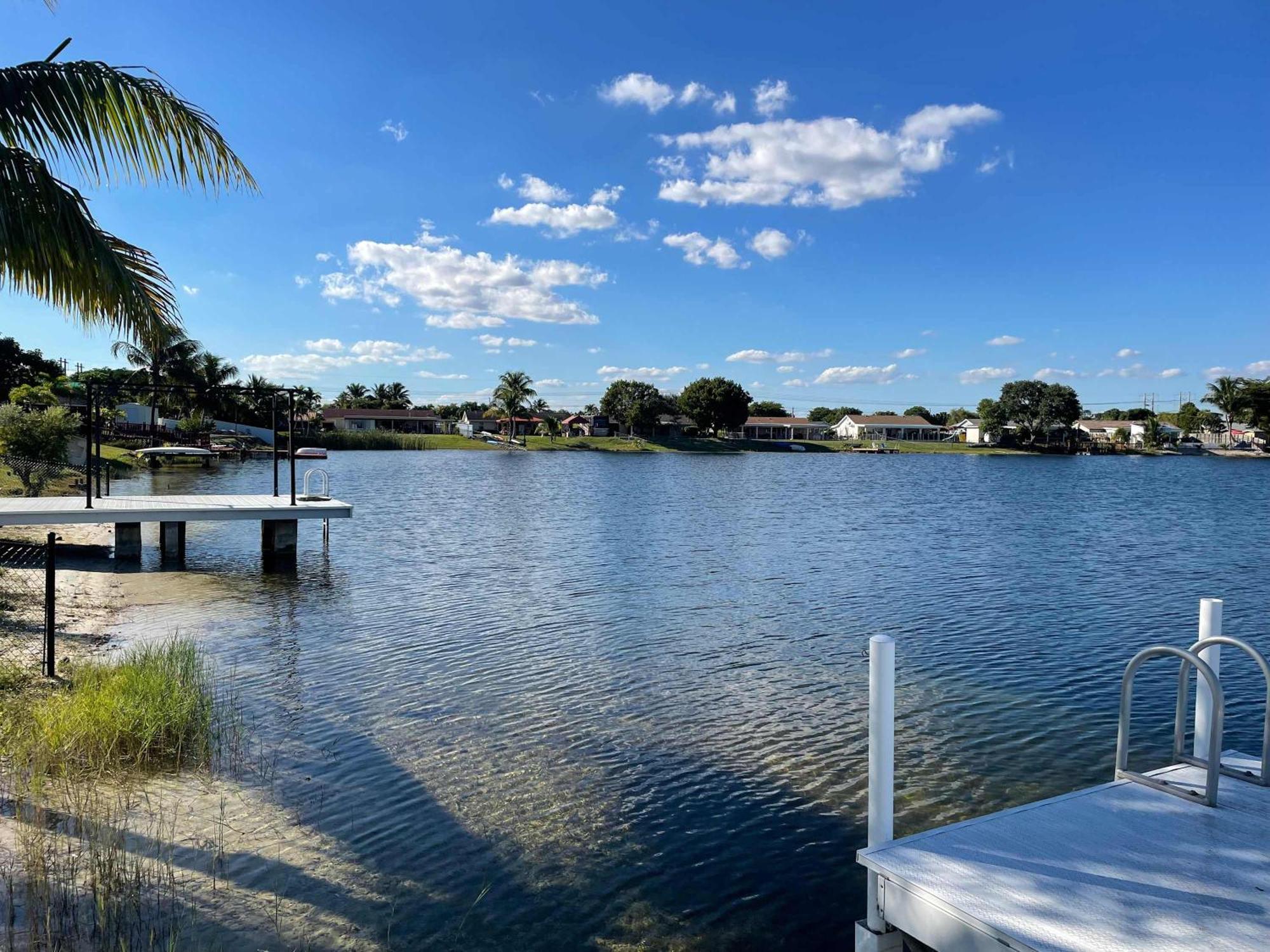 Best Location Iconic 4bd Waterfront Luxury Mia *