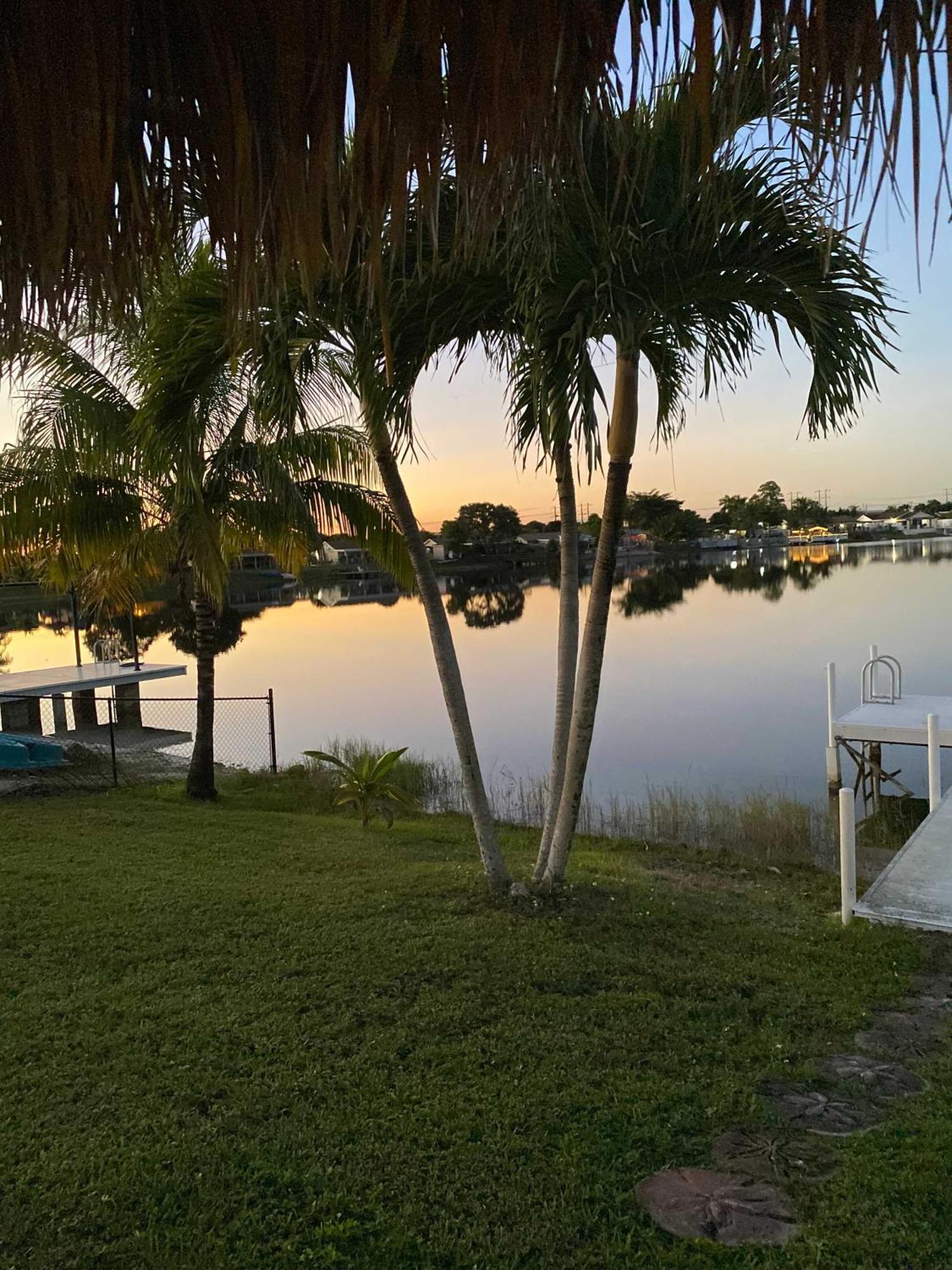 Ferienhaus Best Location Iconic 4bd Waterfront Luxury Mia